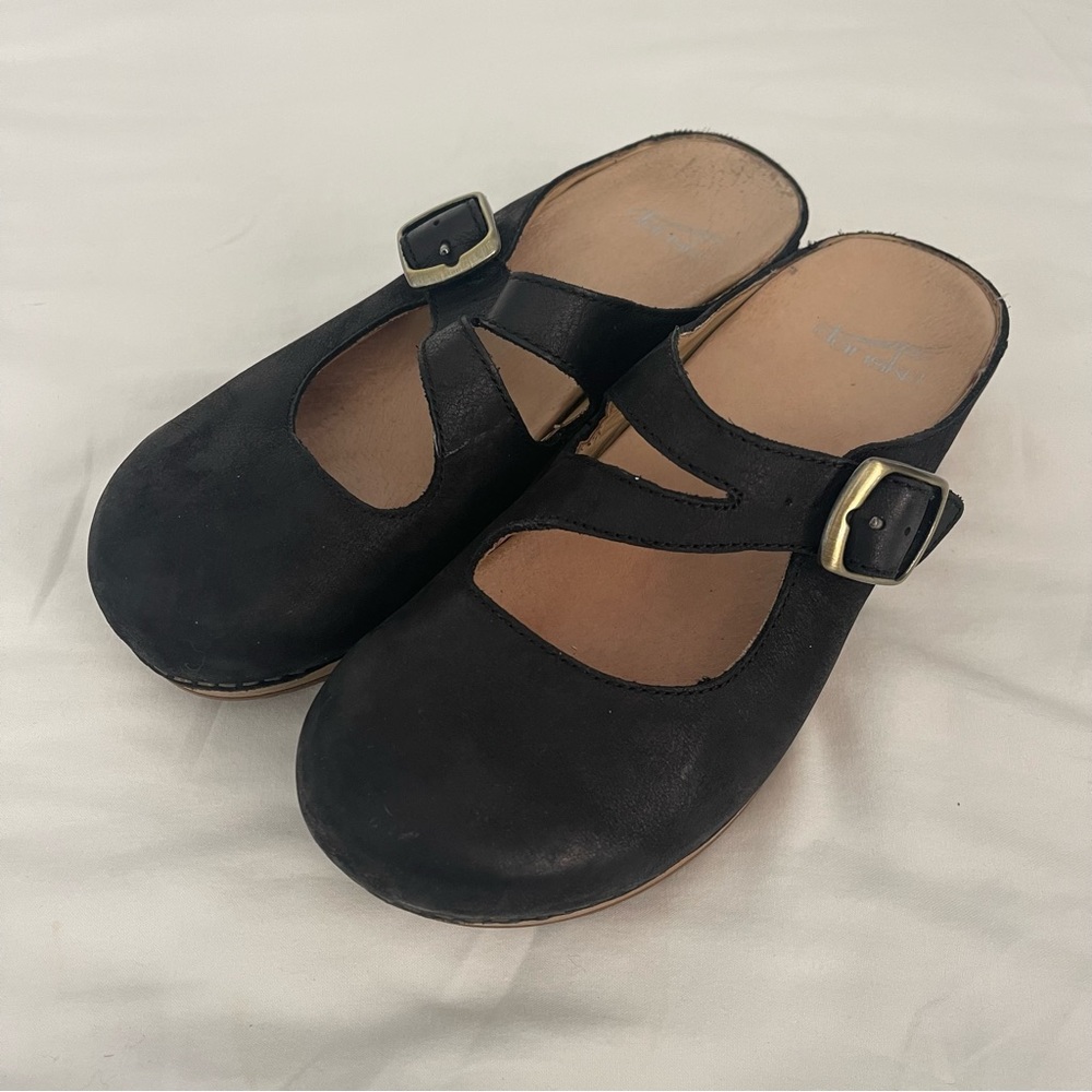 Ladies black Dansko Mary Jane clogs fits like 6.5/7